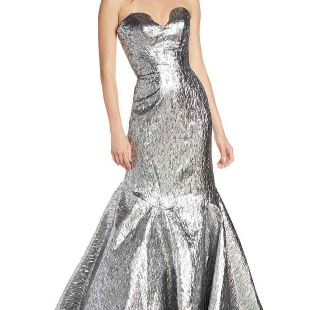 MAC DUGGAL STRAPLESS LAME MERMAID MERCURY GOWN sz 2